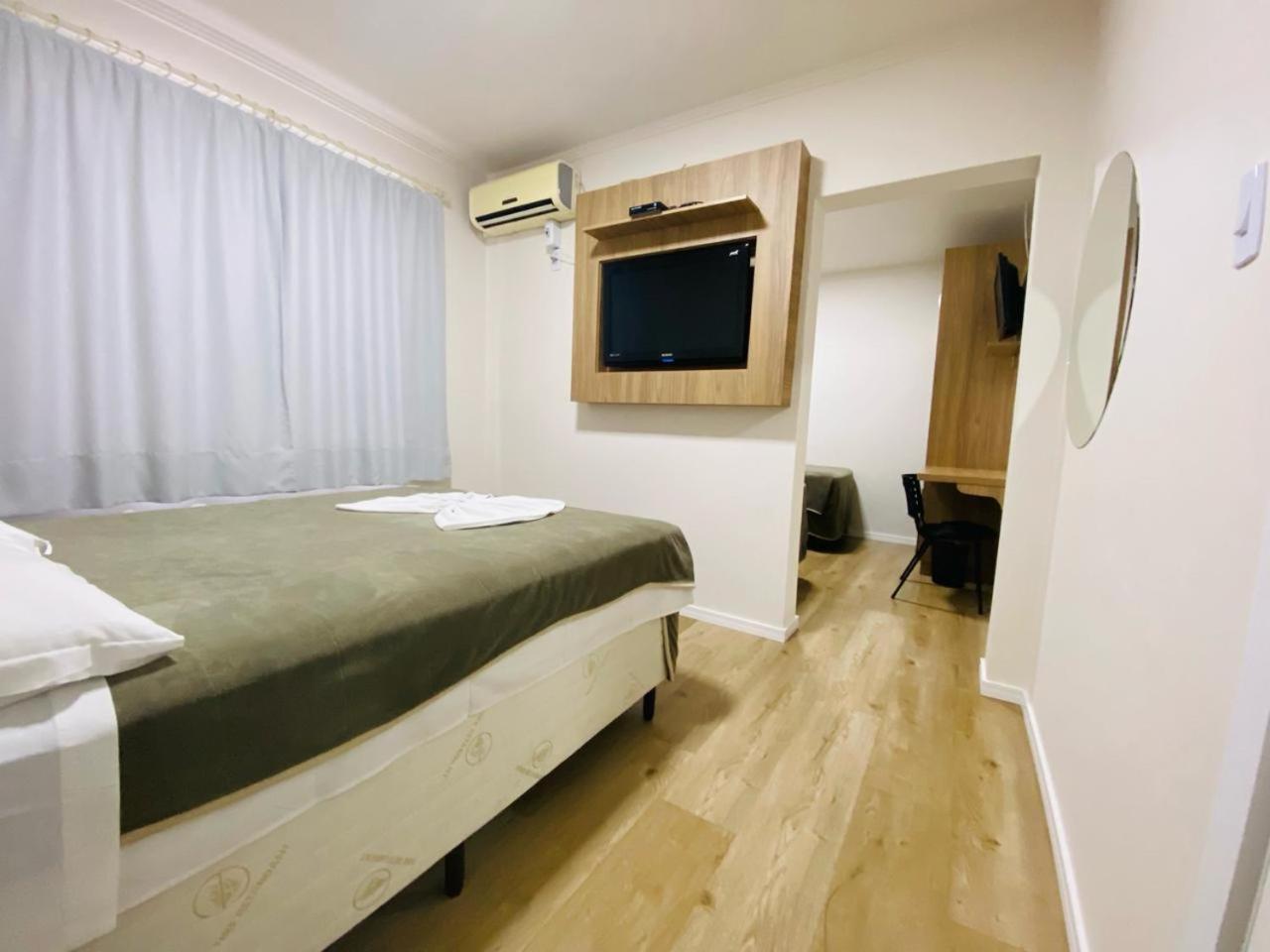 Hotel Paris Curitibanos Ngoại thất bức ảnh